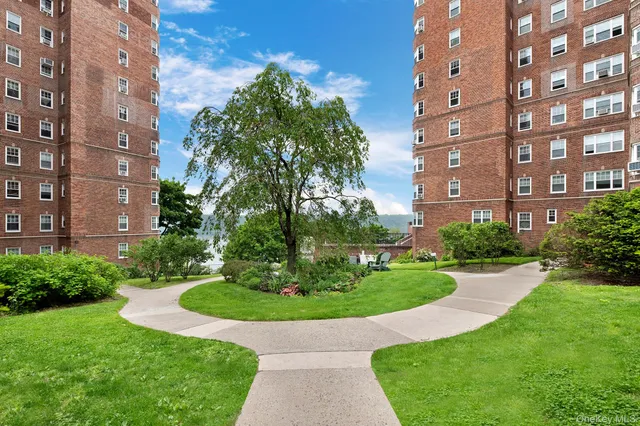 $939,000 | 200 Cabrini Boulevard, Unit 94 | Hudson Heights