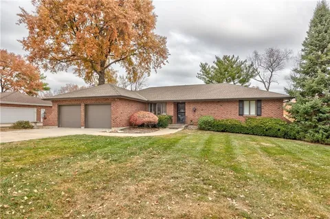 $475,000 | 704 Tam-O-Shanter Drive, Kansas City, MO 64145