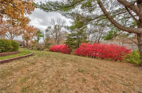 $475,000 | 704 Tam-O-Shanter Drive, Kansas City, MO 64145