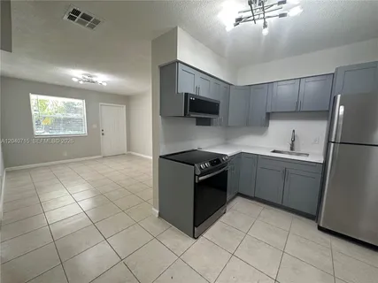 $2,750 | 1645 Northwest 6th Avenue, Unit W, Fort Lauderdale, FL 33311