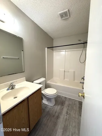 $1,250 | 953 West Pueblo Drive, Jacksonville, NC 28546