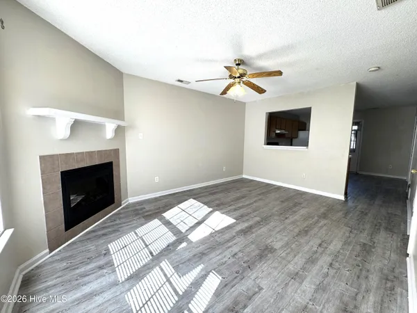 $1,250 | 953 West Pueblo Drive, Jacksonville, NC 28546