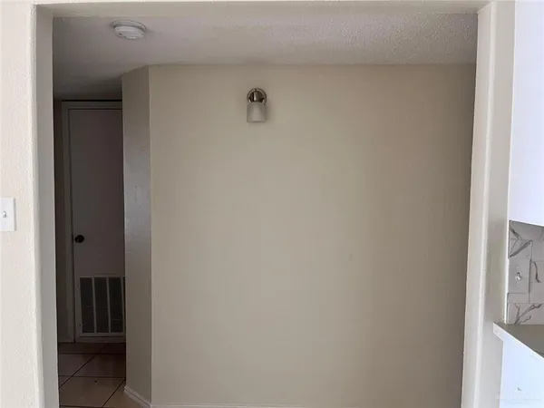 $850 | 416 East Tulip Avenue, Unit 1, McAllen, TX 78504