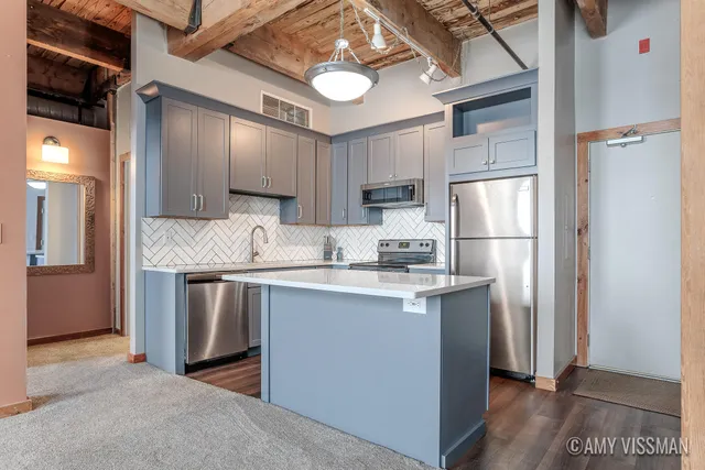 $255,000 | 940 Monroe Avenue Northwest, Unit 443, Grand Rapids, MI 49503