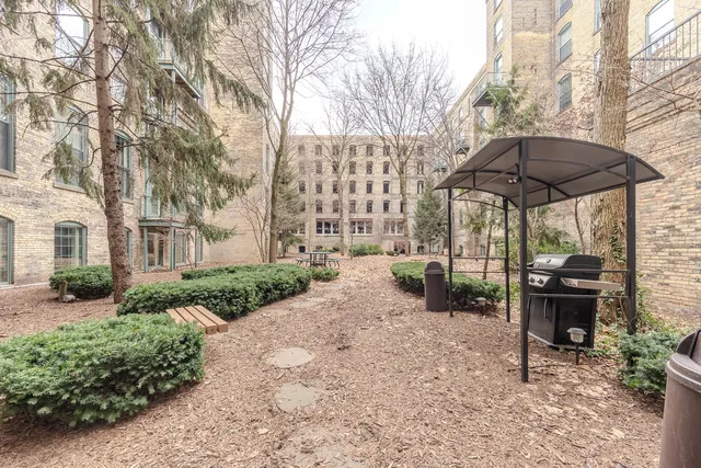 $255,000 | 940 Monroe Avenue Northwest, Unit 443, Grand Rapids, MI 49503