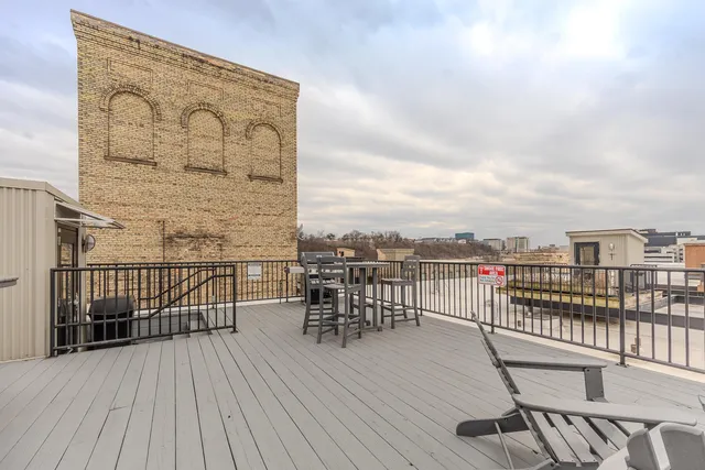 $255,000 | 940 Monroe Avenue Northwest, Unit 443, Grand Rapids, MI 49503