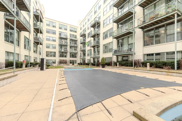 $255,000 | 940 Monroe Avenue Northwest, Unit 443, Grand Rapids, MI 49503