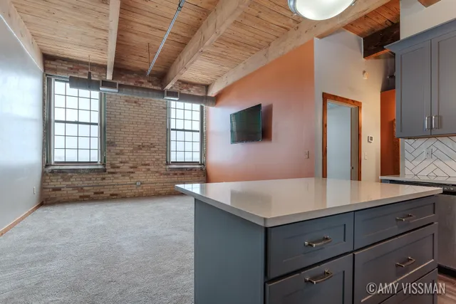 $255,000 | 940 Monroe Avenue Northwest, Unit 443, Grand Rapids, MI 49503