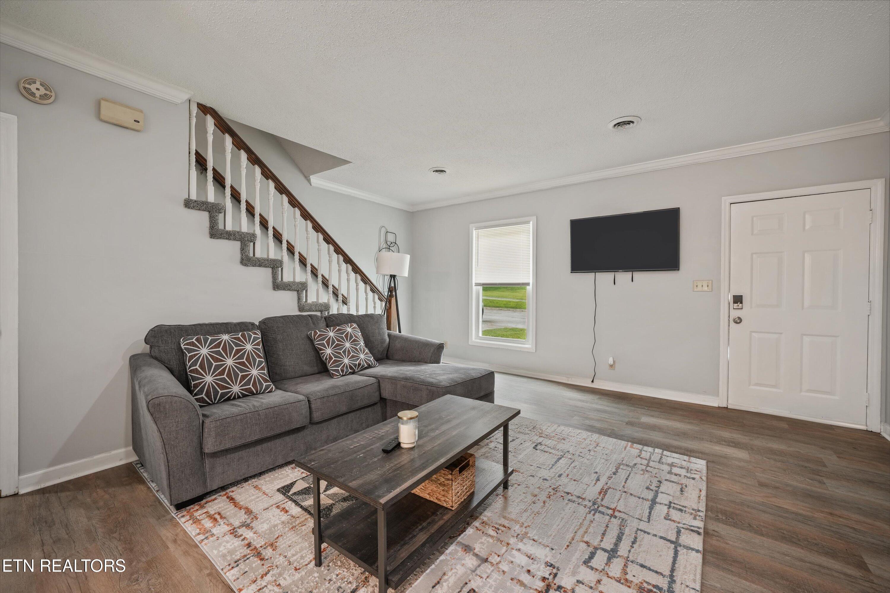 105 Arcadia Lane, Unit D Oak Ridge, TN 37830 - Photo 8 of 29 Open Living Area