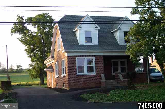 1494 Hanover Road Spring Grove, PA 17362 - Photo 3 of 24