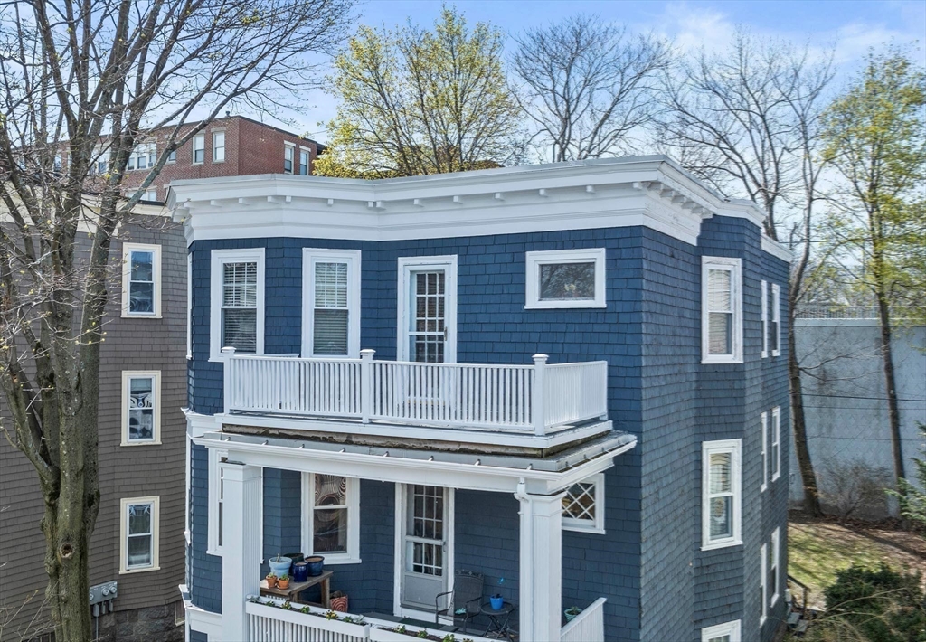 75 Parkton Road, Unit 3 Boston, MA 02130 - Photo 30 of 40 a front view of a house with garden