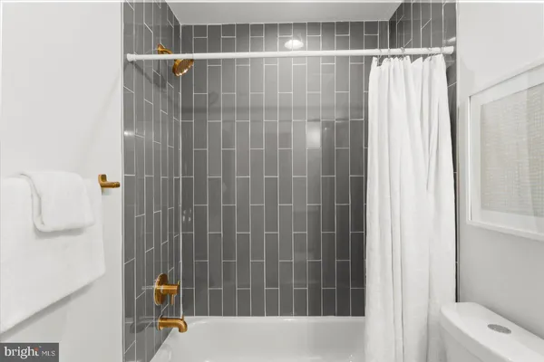 $650,000 | 917 Gladway Road, Middle River, MD 21220