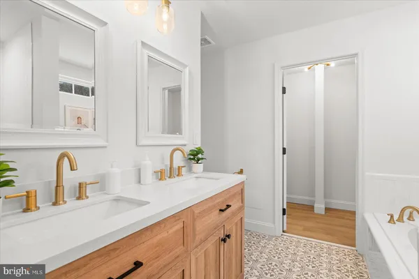 $650,000 | 917 Gladway Road, Middle River, MD 21220