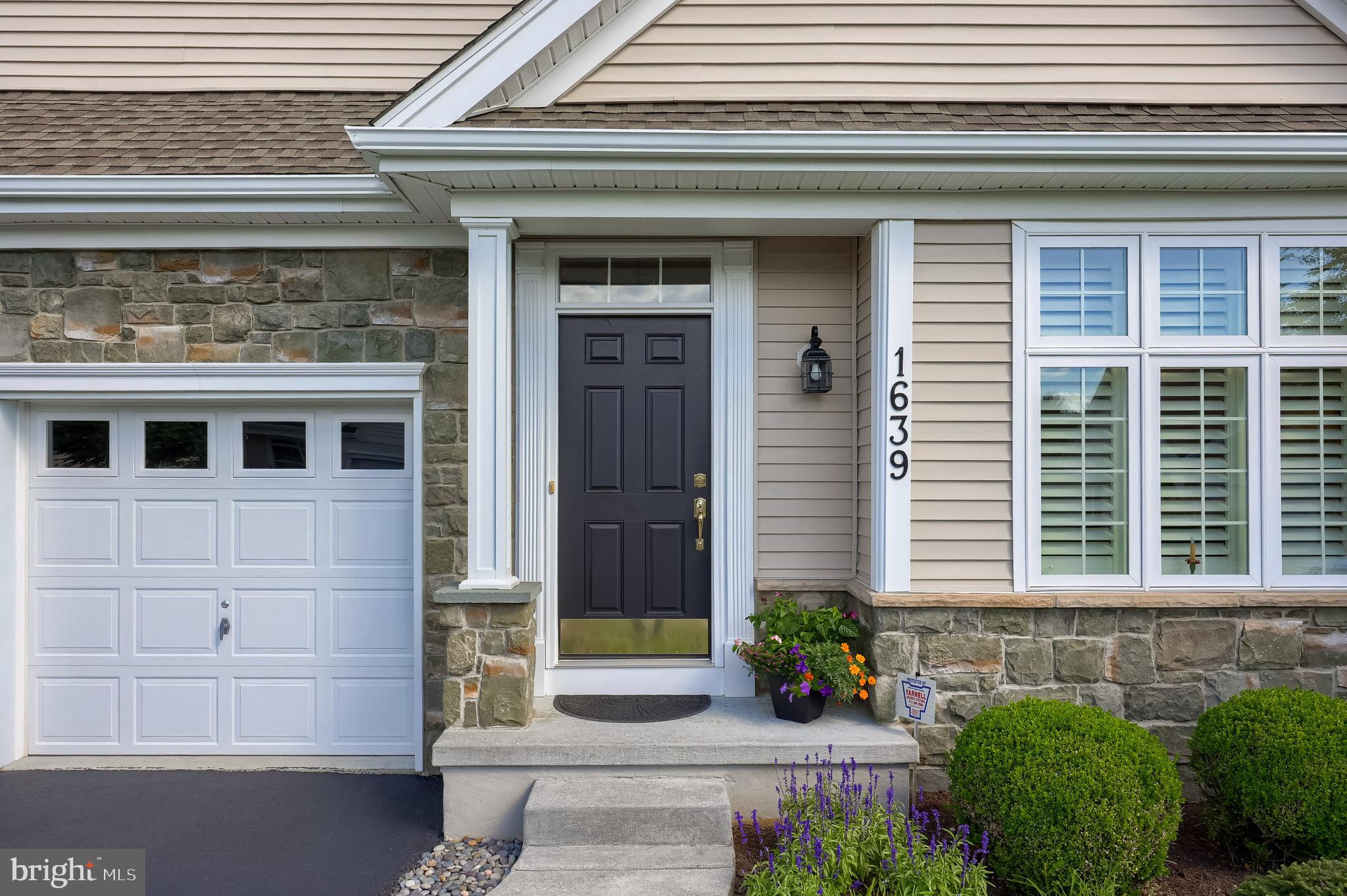 1639 Parvin Road Lancaster, PA 17601 - Photo 6 of 45 Gallery Image 6