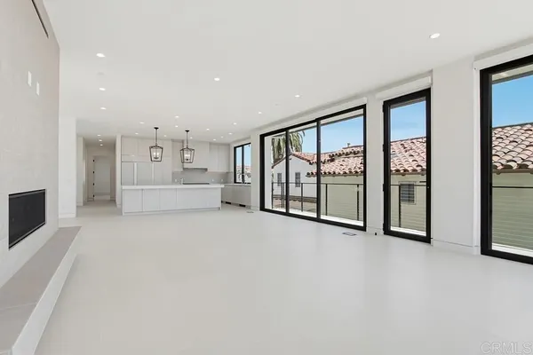 $32,000 | 206-208 4th Street, Encinitas, CA 92024