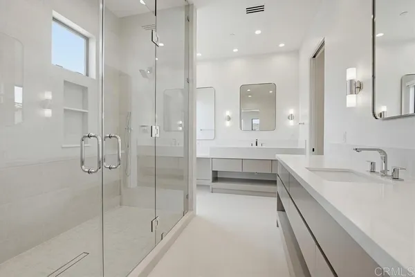 $32,000 | 206-208 4th Street, Encinitas, CA 92024