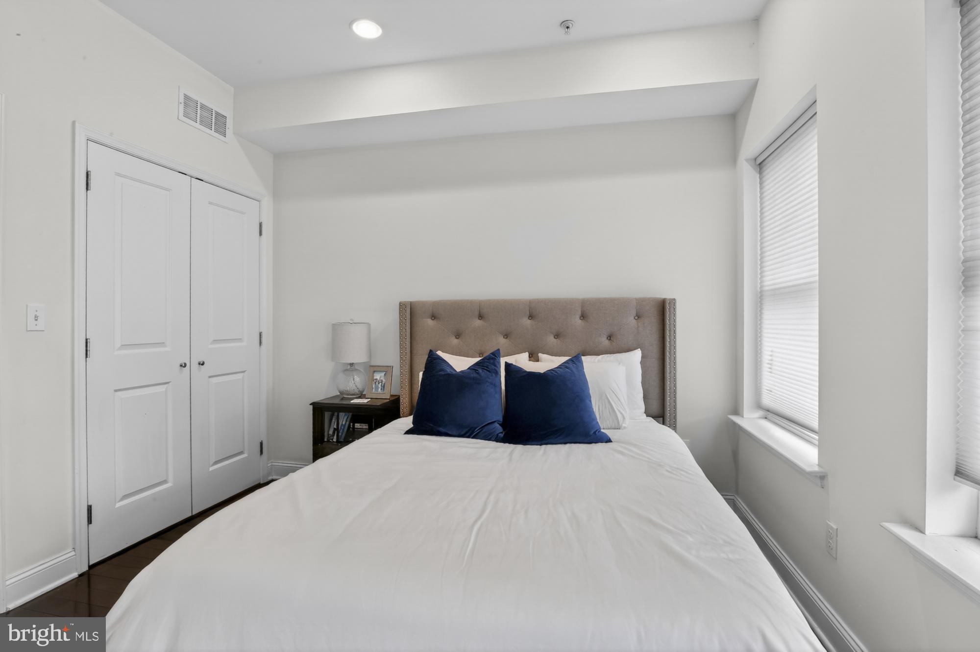 2115 Carpenter Street, Unit 2 Philadelphia, PA 19146 - Photo 11 of 28