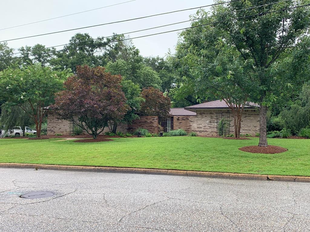 1905 Adrian Road Dothan, AL 36303 - Photo 1 of 24 Main View