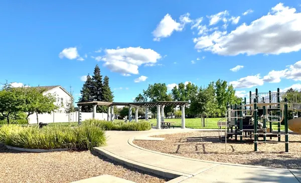 $669,800 | 544 Rockingham Court, Tracy, CA 95376