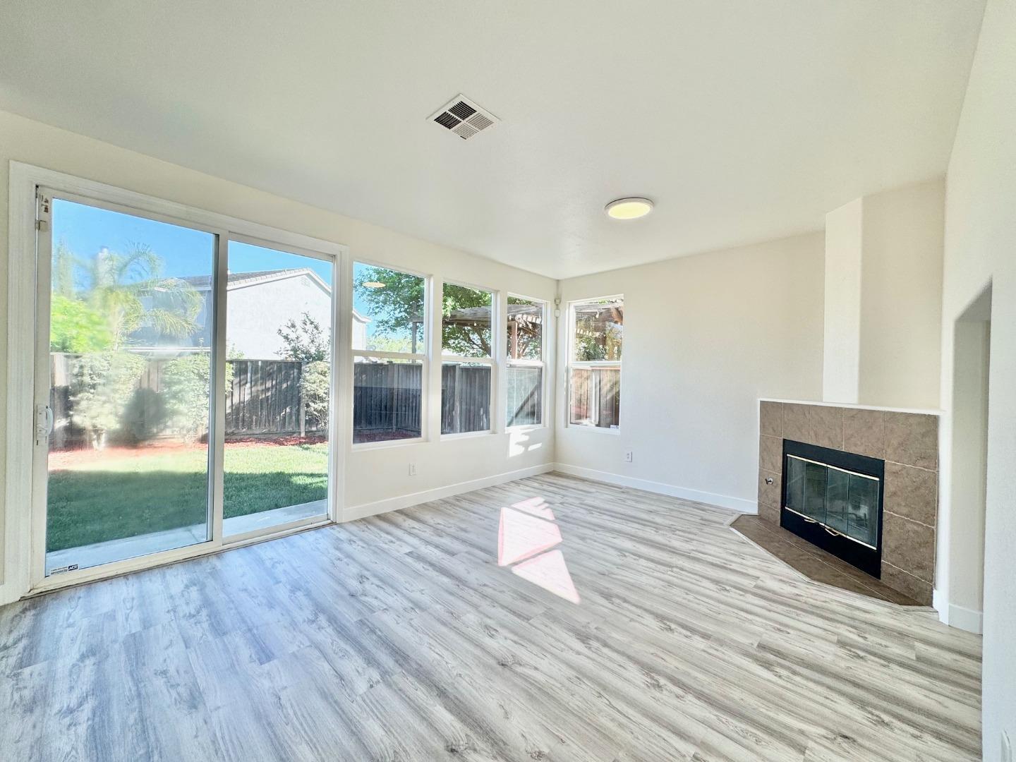 544 Rockingham Court Tracy, CA 95376 - Photo 6 of 28