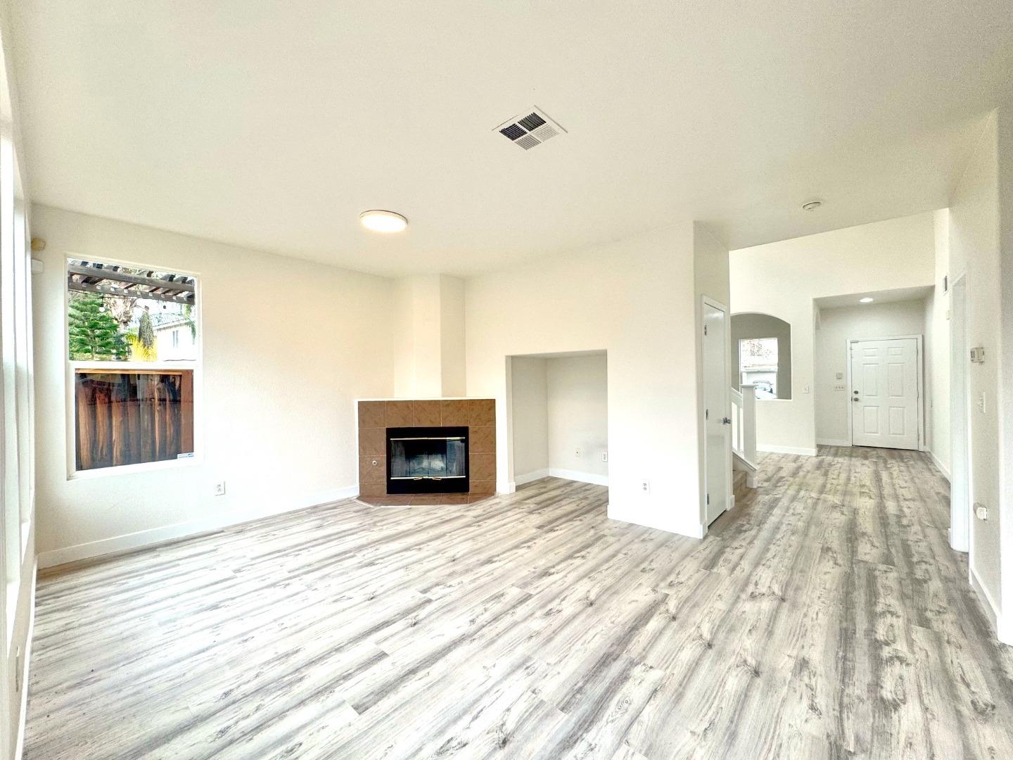 544 Rockingham Court Tracy, CA 95376 - Photo 8 of 28