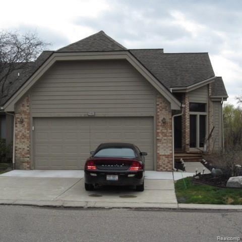 29463 Meadow Ridge South Farmington Hills, MI 48334 - Photo 2 of 33