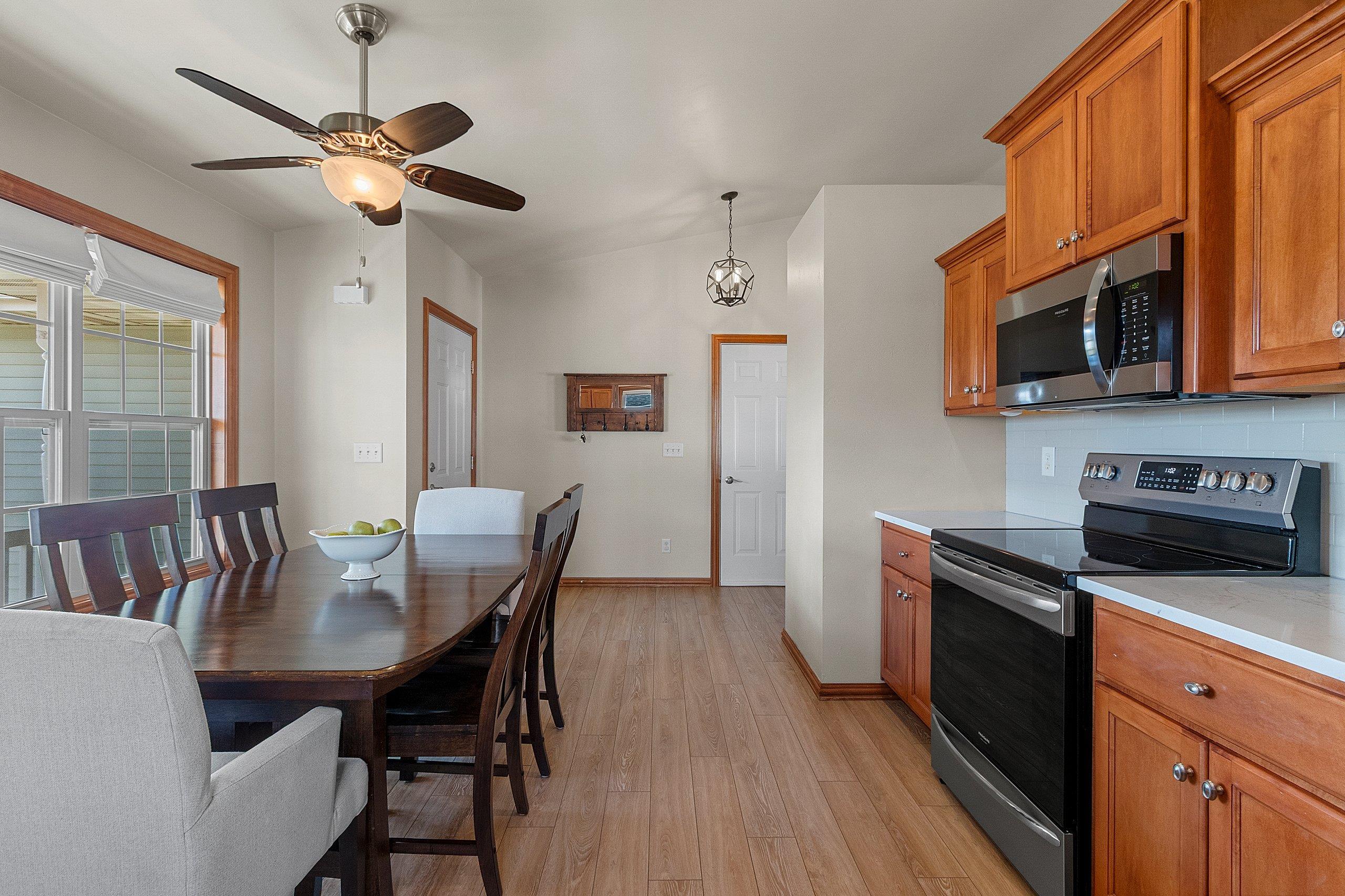 2190 Ryan Road De Pere, WI 54115 - Photo 5 of 44