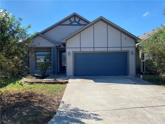 $204,500 | 2079 Isabella Drive, Kingsville, TX 78363