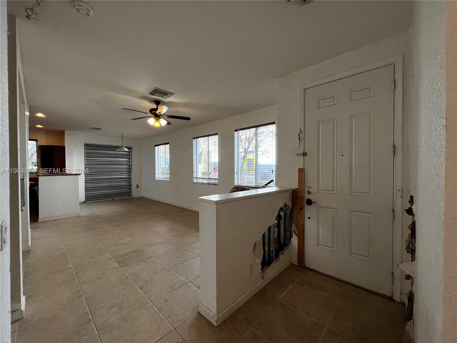 3021 Laurel Ridge Circle Riviera Beach, FL 33404 - Photo 10 of 34 Gallery Image 10