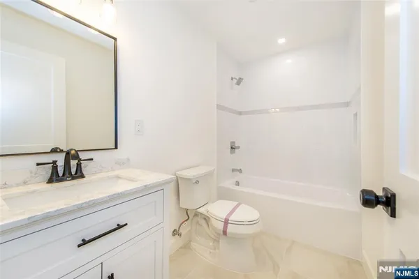 $1,550,000 | 196 Vinton Circle, Fanwood, NJ 07023