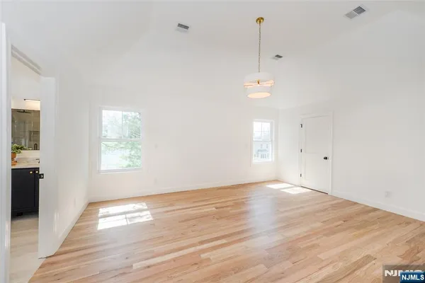 $1,550,000 | 196 Vinton Circle, Fanwood, NJ 07023