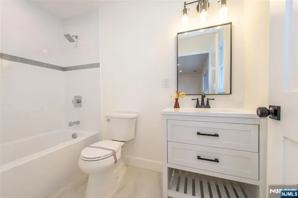 $1,550,000 | 196 Vinton Circle, Fanwood, NJ 07023