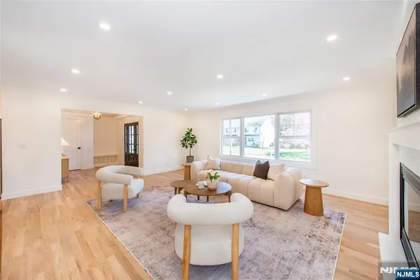 $1,550,000 | 196 Vinton Circle, Fanwood, NJ 07023