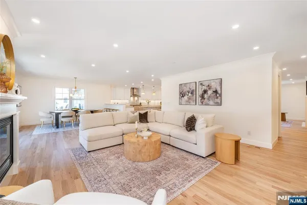 $1,550,000 | 196 Vinton Circle, Fanwood, NJ 07023