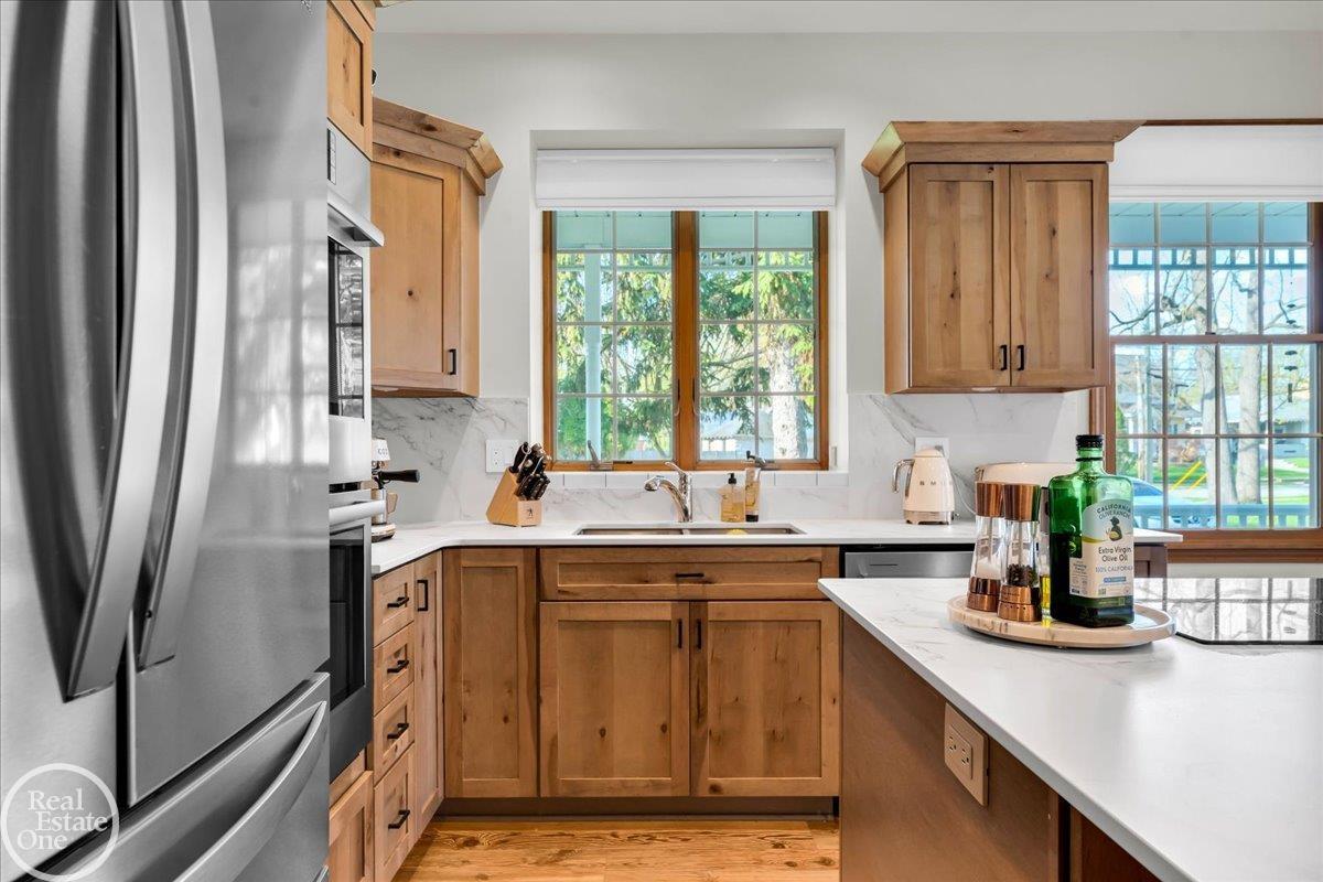 663 North Riverside Avenue St. Clair, MI 48079 - Photo 11 of 70