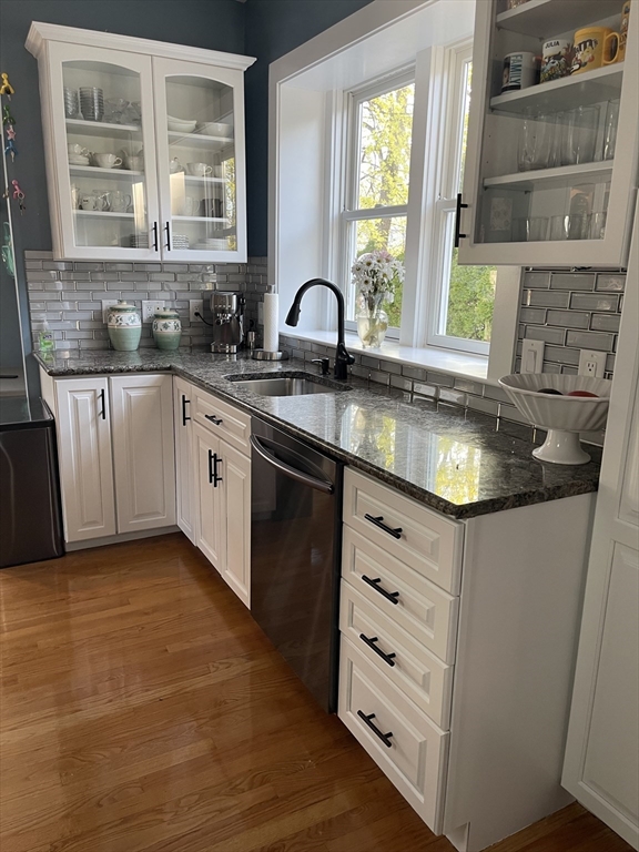 15 Bates Road Framingham, MA 01702 - Photo 9 of 30