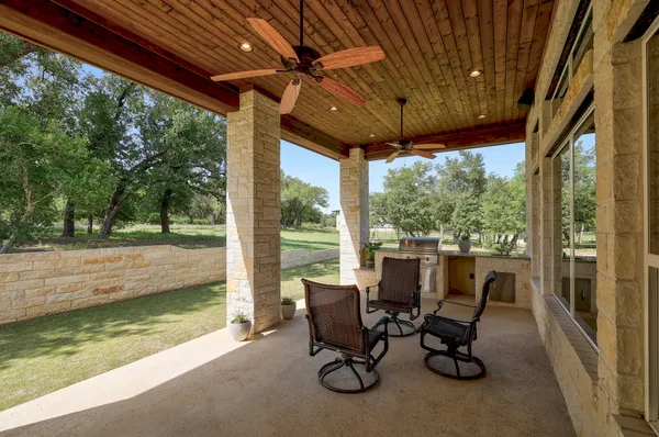 $950,000 | 105 Arrowhead Road, Georgetown, TX 78633