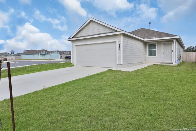 $1,600 | 871 Landon Ridge, San Antonio, TX 78253
