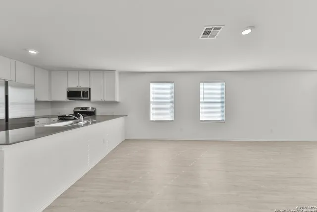 $1,600 | 871 Landon Ridge, San Antonio, TX 78253