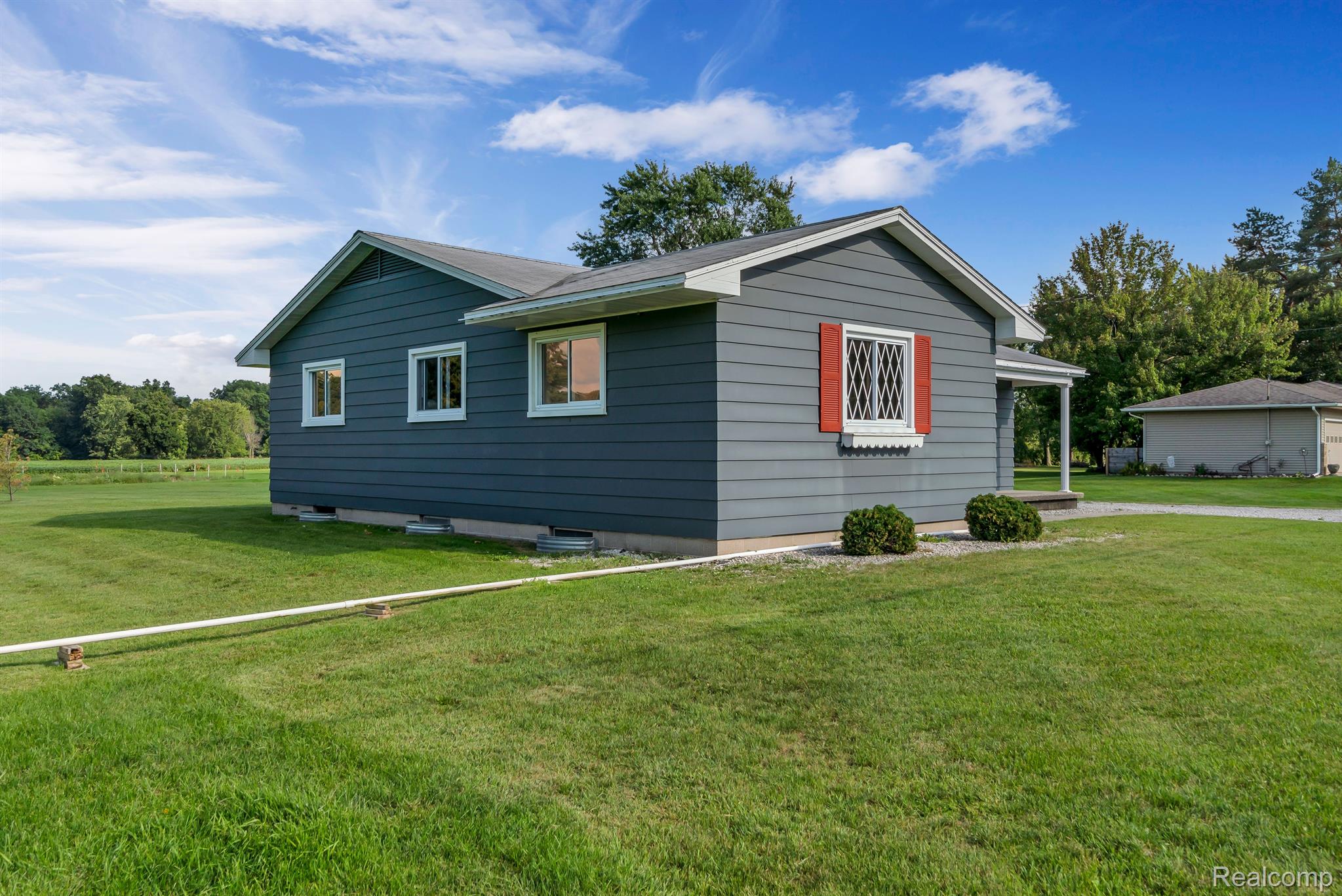 5290 Deland Road Flushing, MI 48433 - Photo 3 of 26 Gallery Image 3