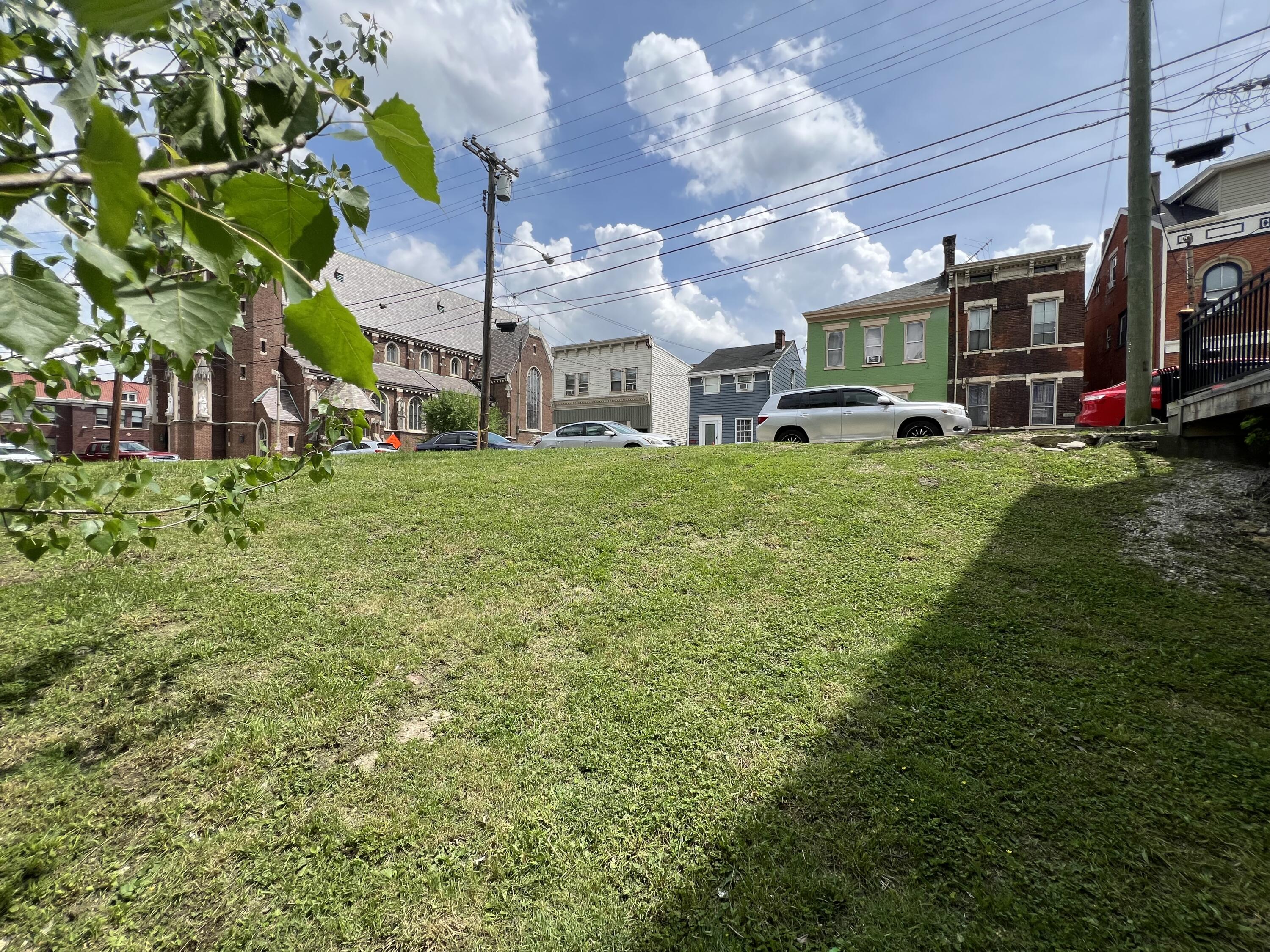 656 West Pike Street Covington, KY 41011 - Photo 3 of 4