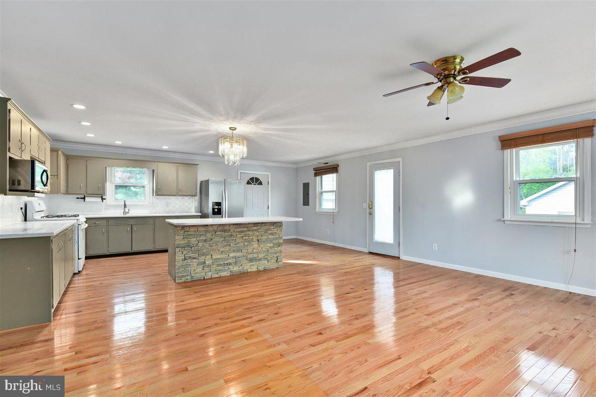 7470 Bay Harbour Road Newark, MD 21841 - Photo 8 of 39 Gallery Image 8