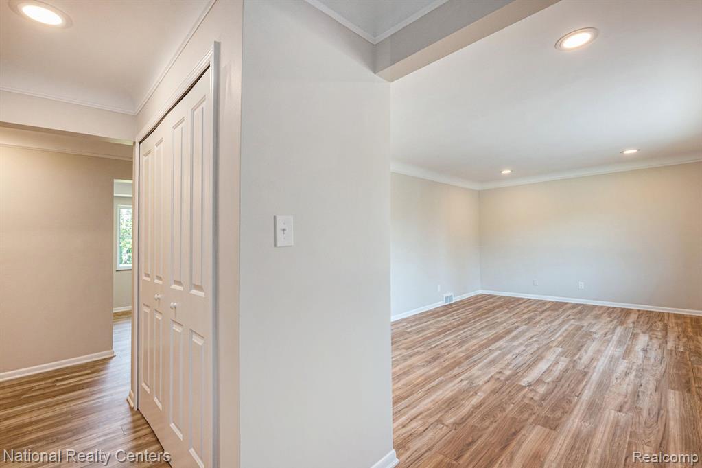 16515 15 Mile Road Clinton Township, MI 48035 - Photo 5 of 19 Gallery Image 5
