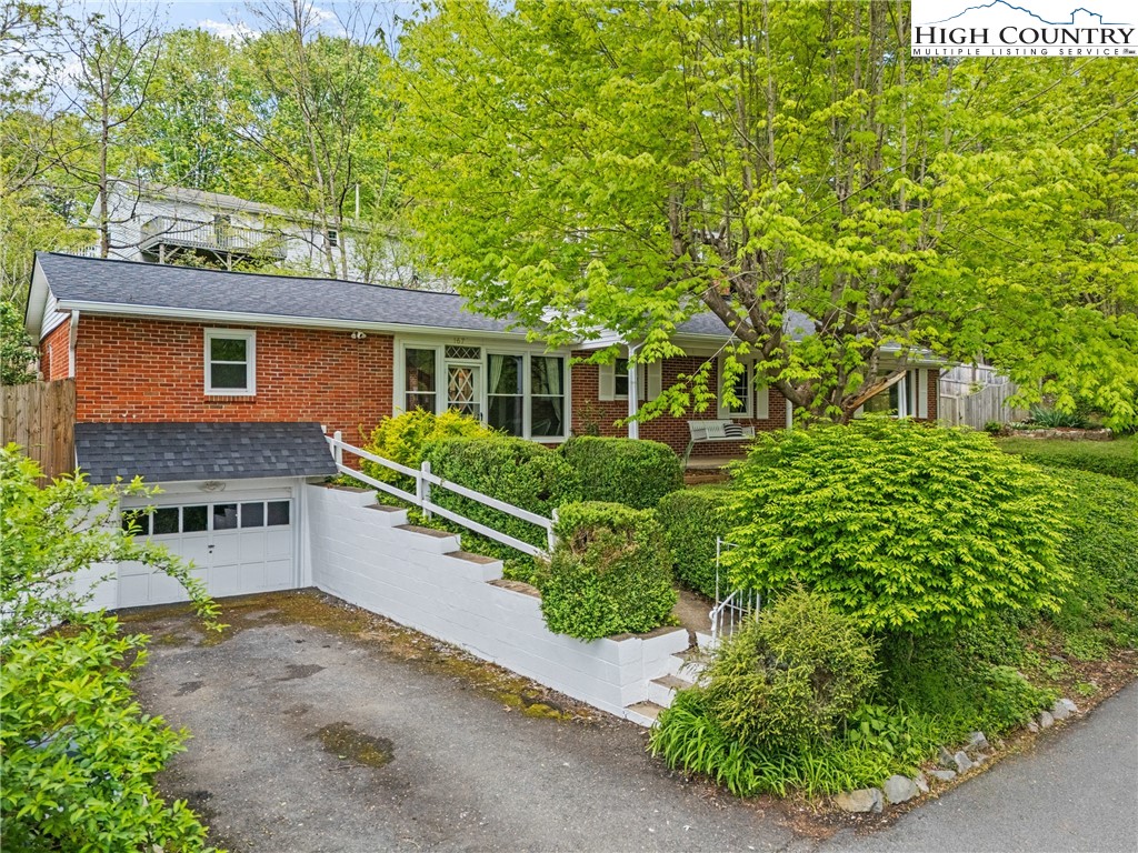 167 Perry Street Boone, NC 28607 - Photo 1 of 37 Gallery Image 1