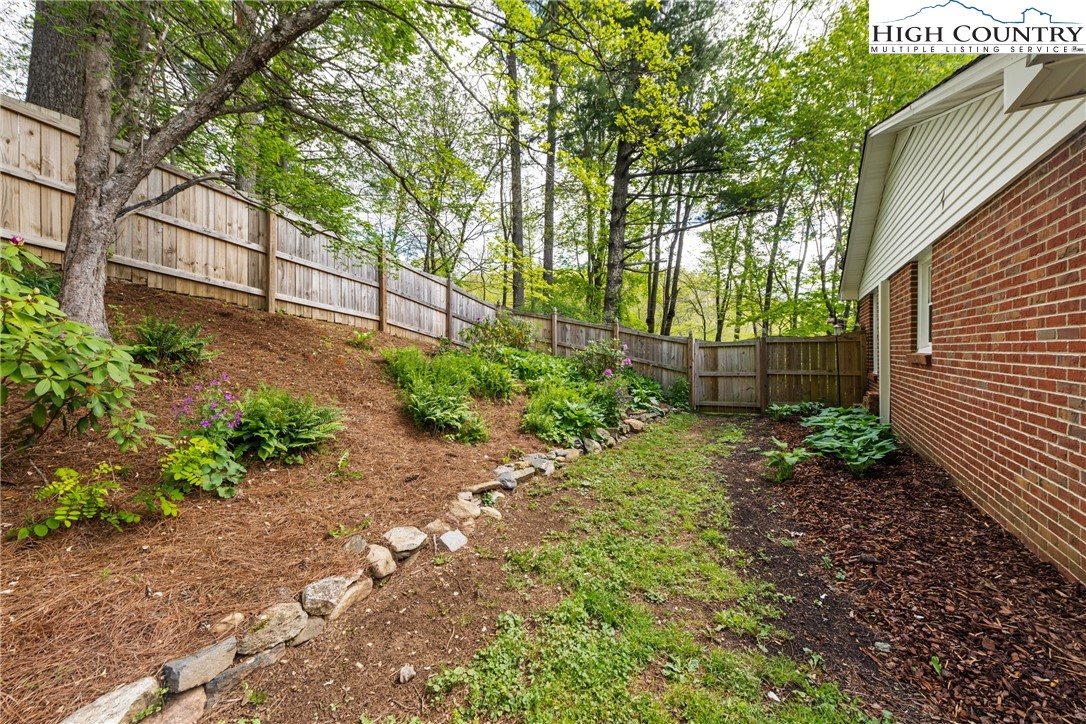 167 Perry Street Boone, NC 28607 - Photo 31 of 37 Gallery Image 31