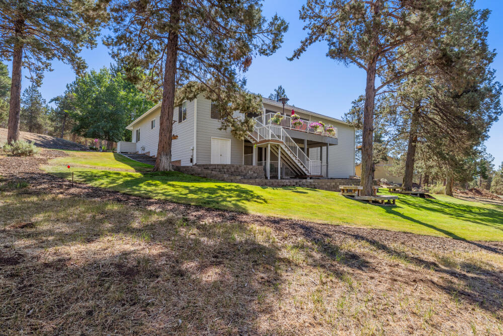 10046 Dowitcher Road Klamath Falls, OR 97601 - Photo 56 of 73 10046DowitcherRd-21