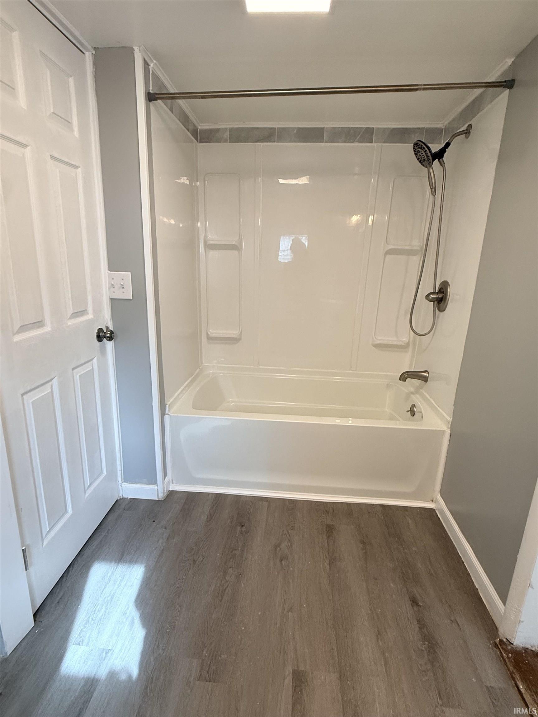 302 Main Street La Paz, IN 46537 - Photo 15 of 35