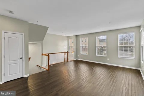 $3,000 | 7544 Stonehouse Run Drive, Glen Burnie, MD 21060