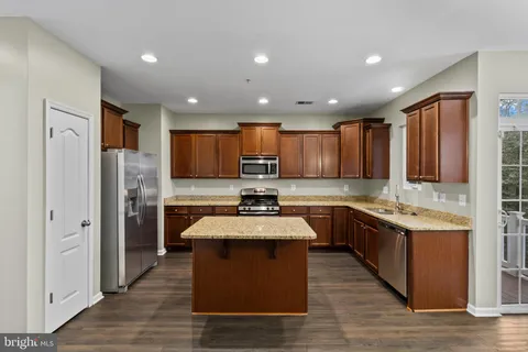 $3,000 | 7544 Stonehouse Run Drive, Glen Burnie, MD 21060