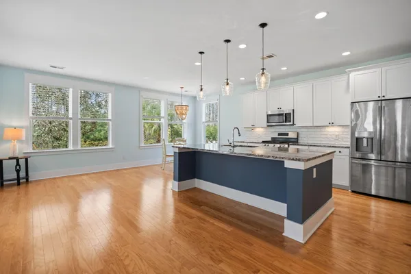 $3,250 | 311 Weston Hall Drive, Summerville, SC 29483